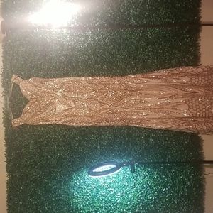 Dress/ Formal Gown